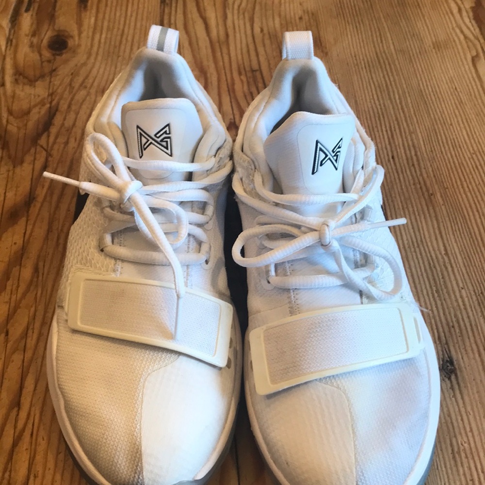 Nike Boys Paul George Basketball Shoes